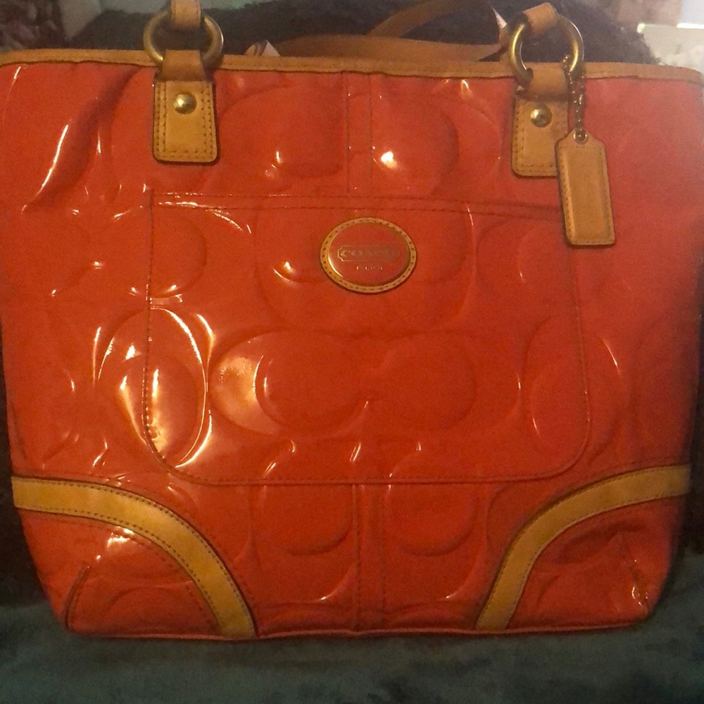 Pattened leather handbag